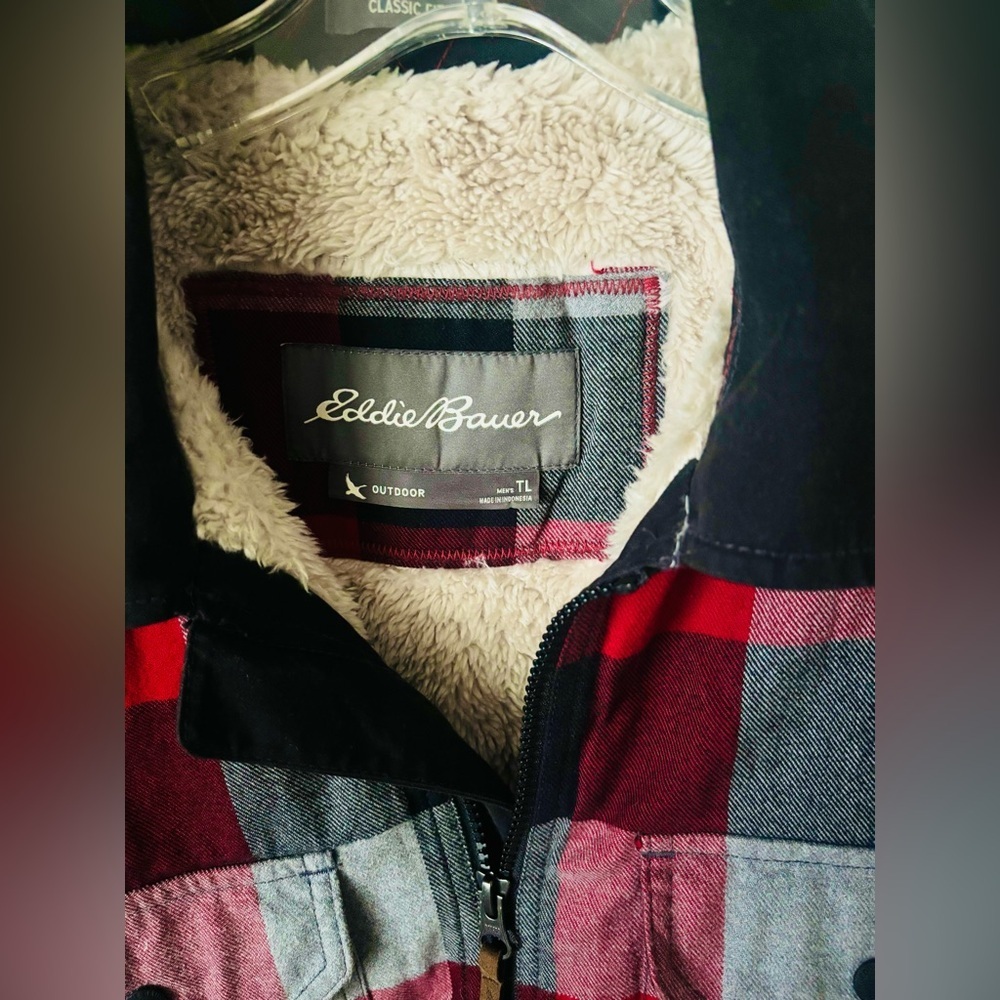 Eddie Bauer Red and Black Checkered Men's Jacket Coat Shacket Size: Tall Large - Picture 4 of 6